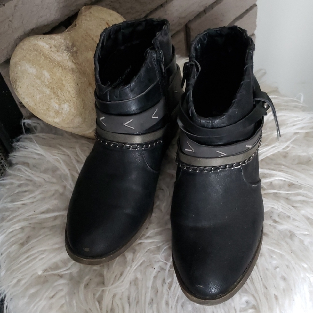 Jellypop Black Ankle Booties with Chain & Strap Details